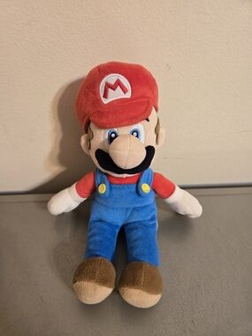Official Nintendo Super Mario 9" Plush Stuffed Toy